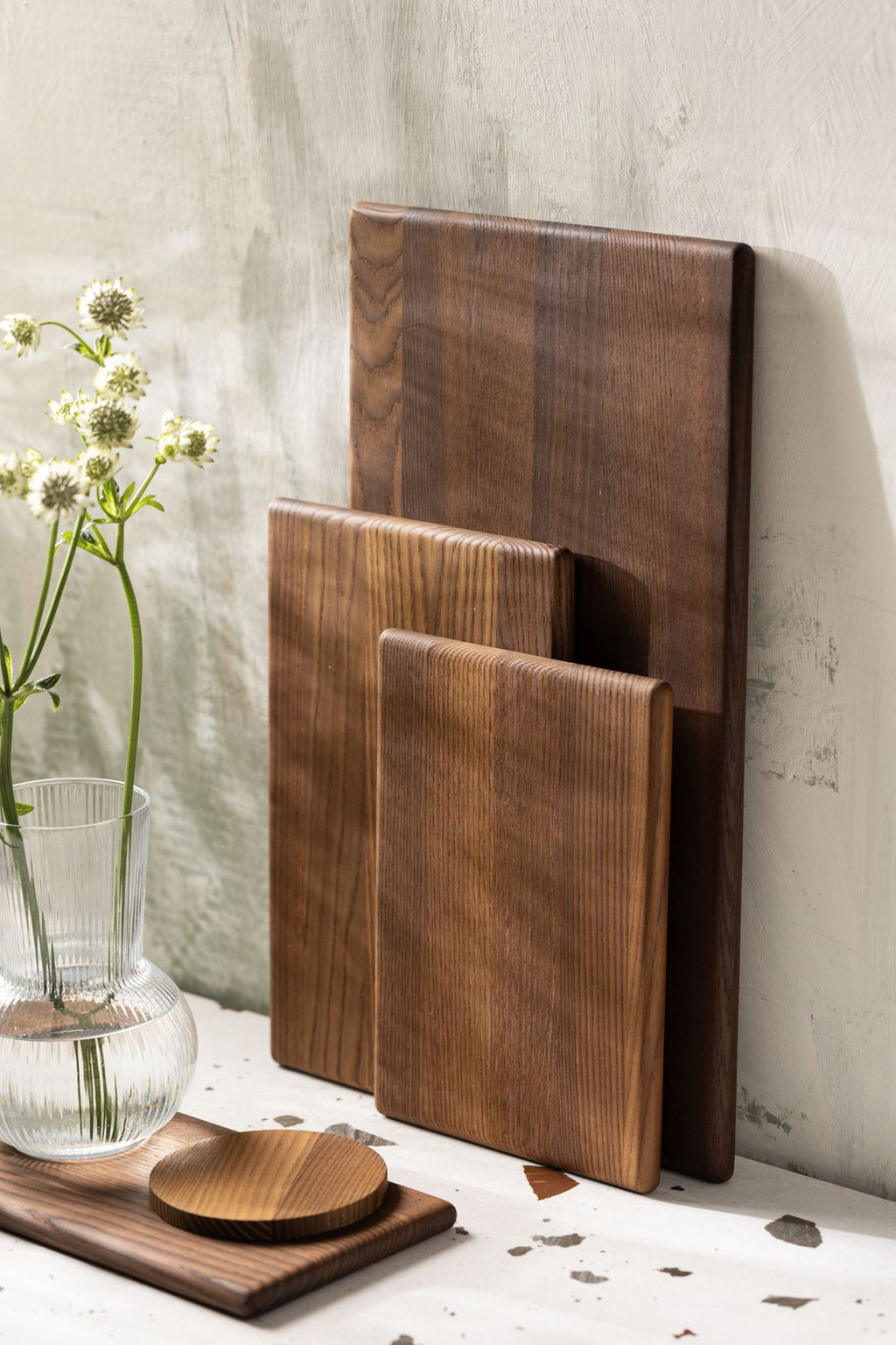Luxe snij- en serveerplank van thermisch Essenhout ∅220mm