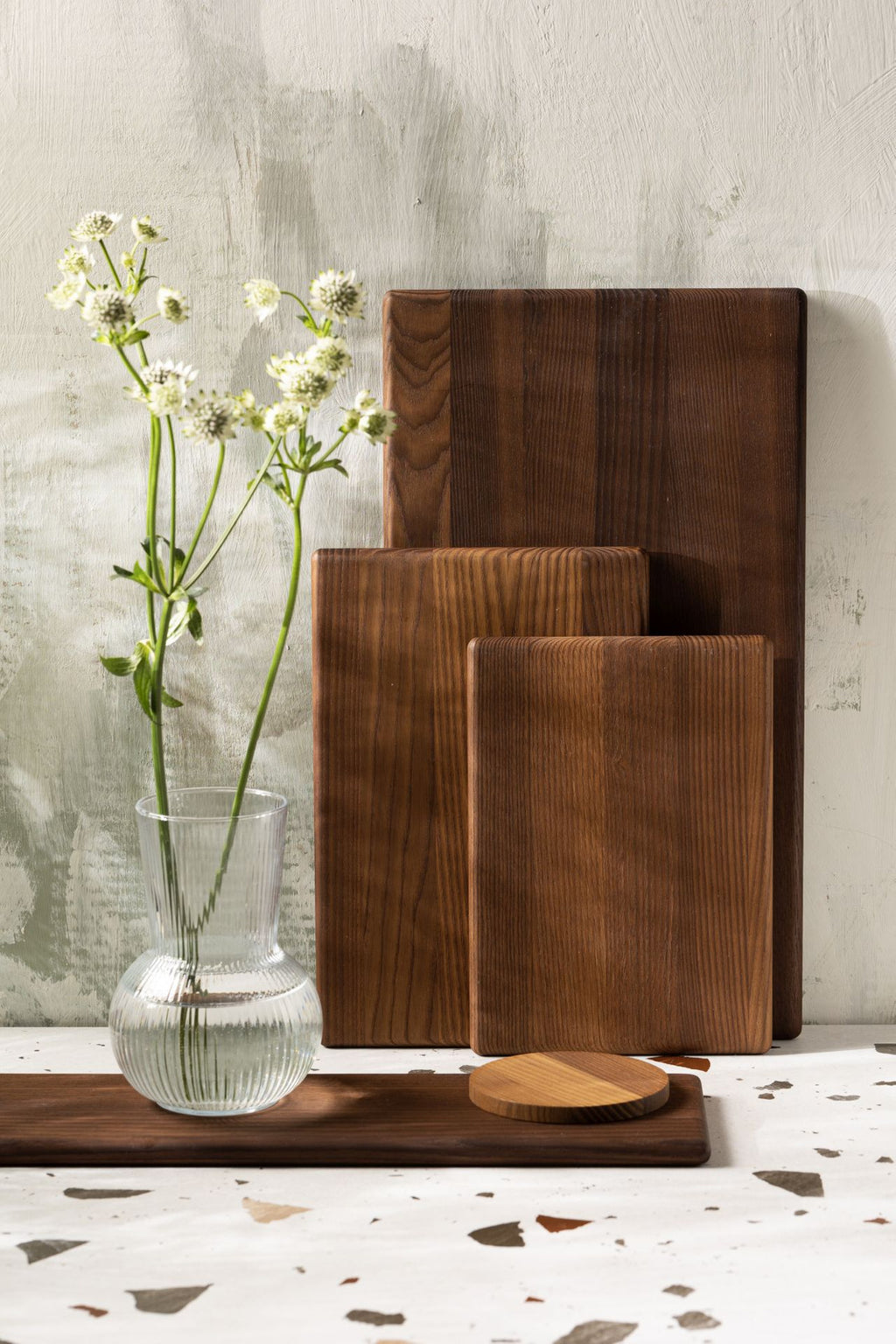 Luxe snij- en serveerplank van thermisch Essenhout ∅220mm